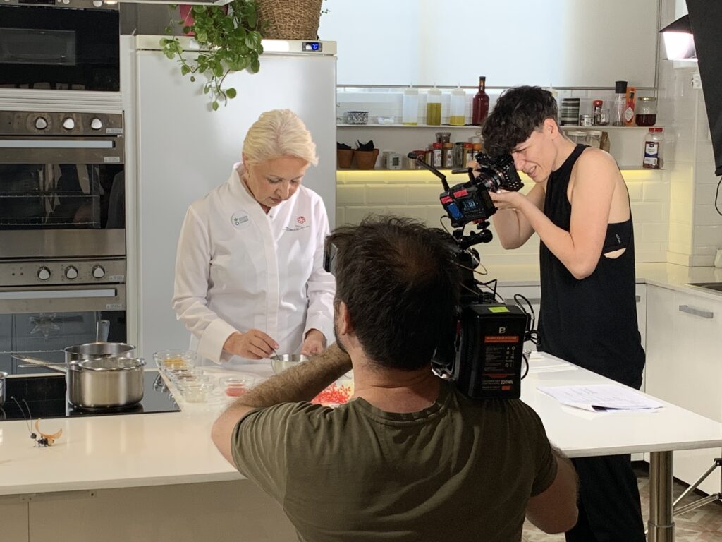 Producción audiovisual en las cocinas de alquiler en Madrid de Lóleo junto con la reconocida chef Susi Díaz